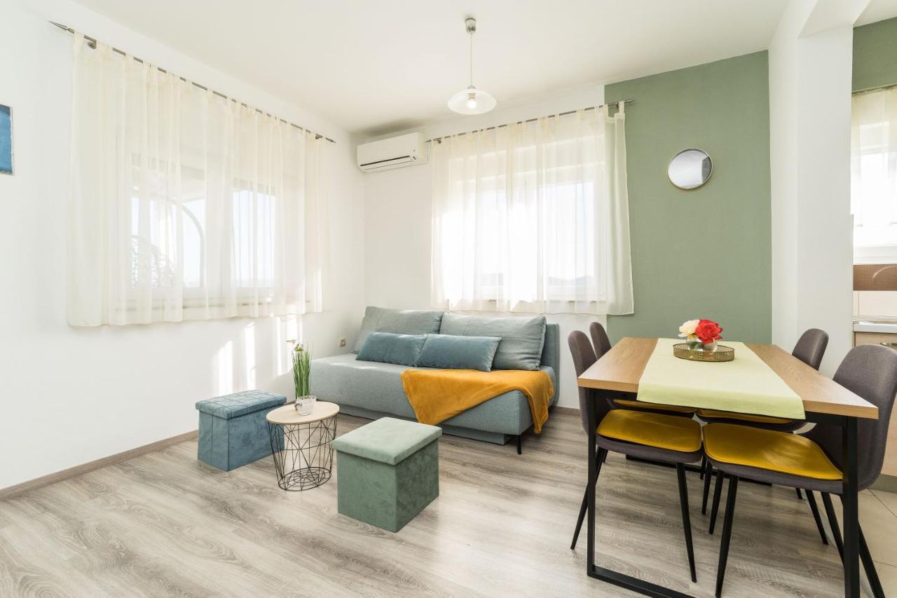 Apartments Matilda Sukošan Exterior foto